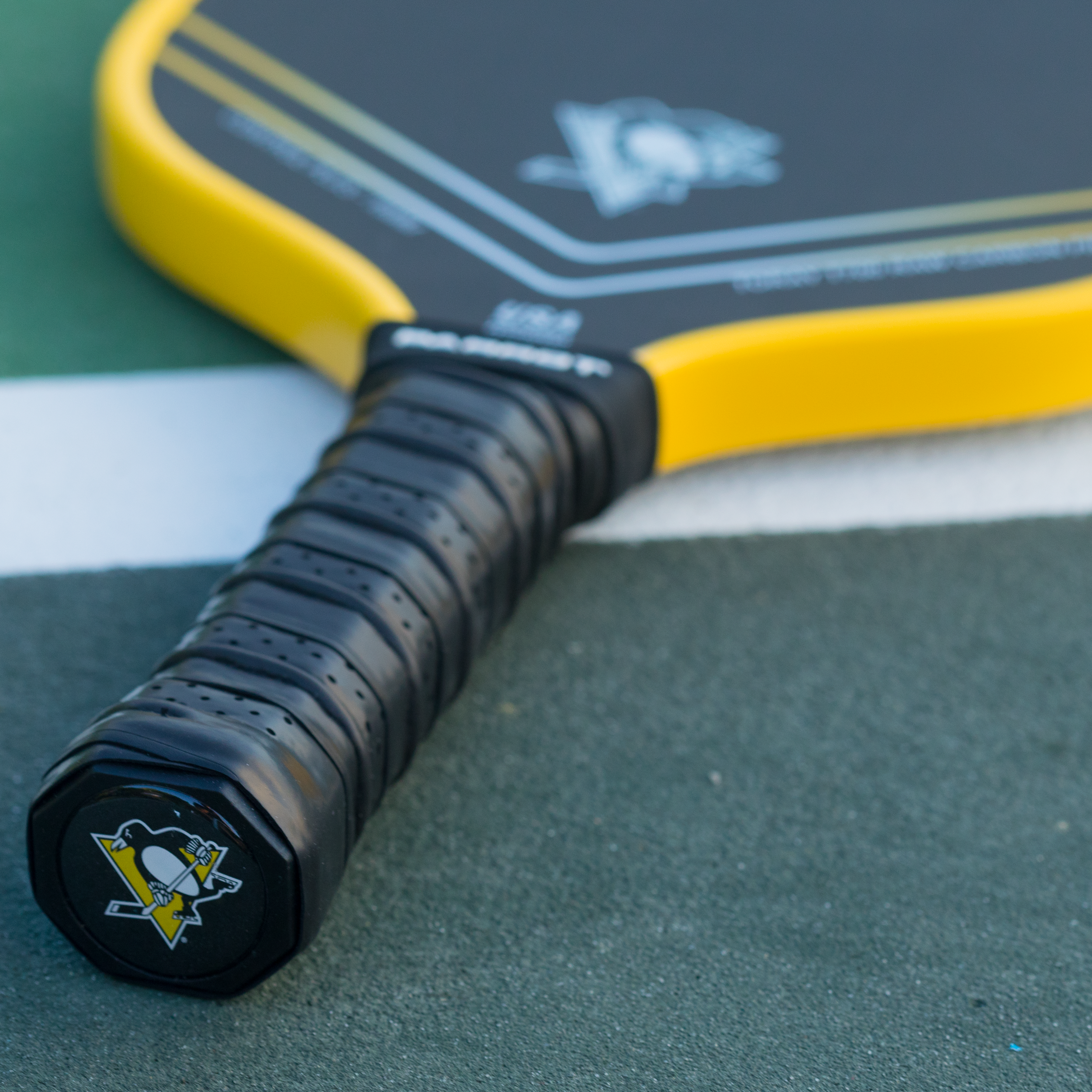 Pittsburgh Penguins PRO-Formance Logo Pickleball Paddle