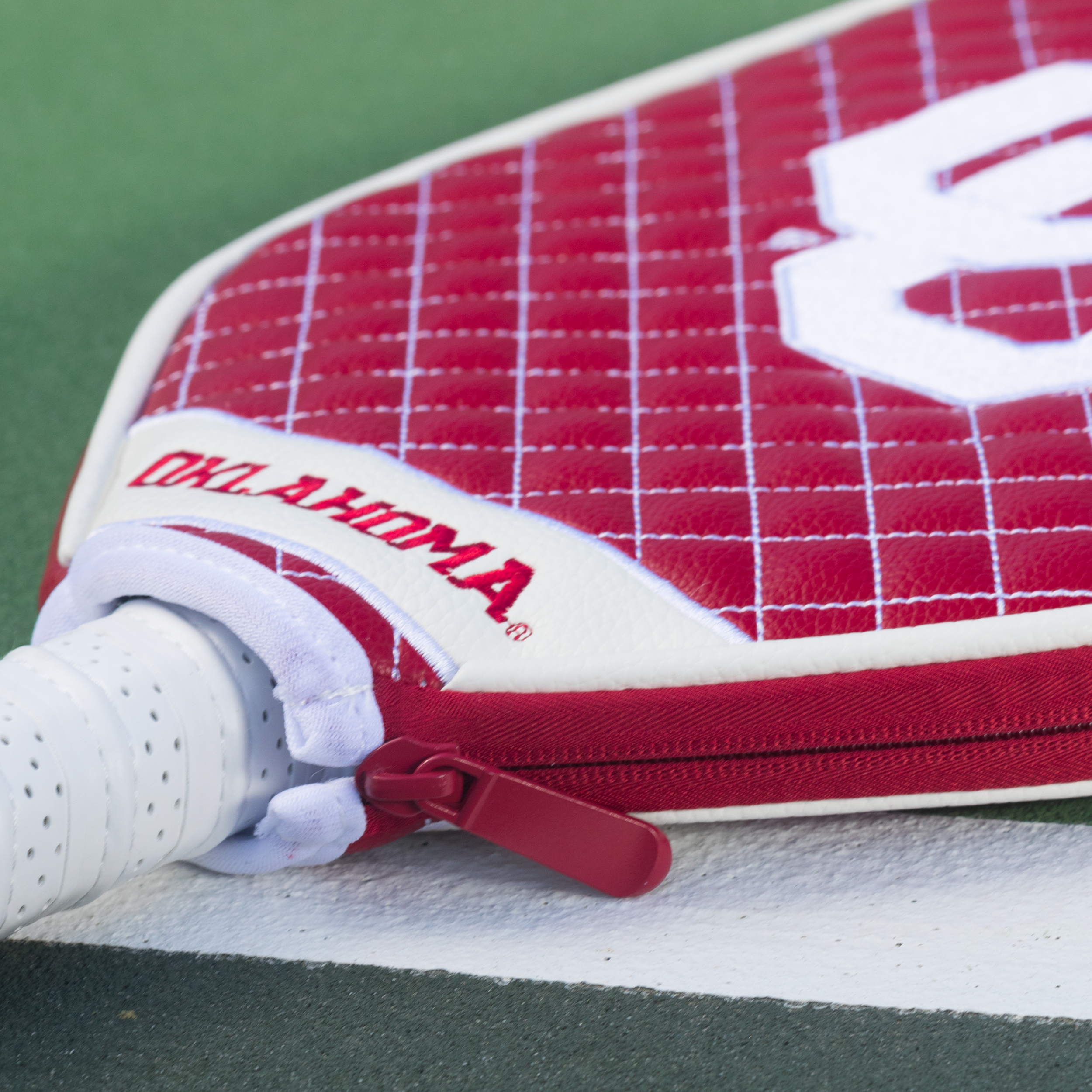 Oklahoma Sooners Quilted Pickleball Paddle Cover (Dark Red)