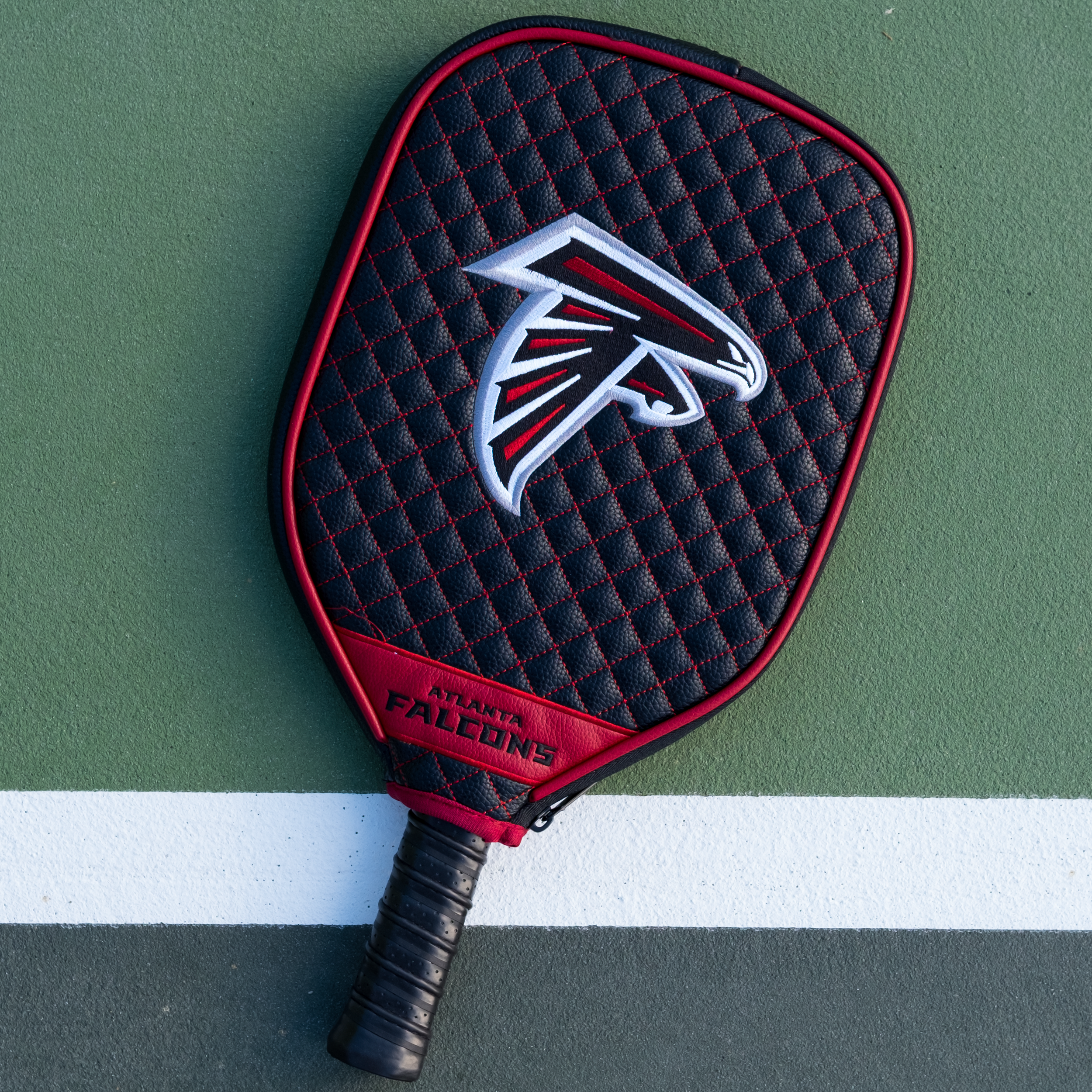 Atlanta Falcons Quilted Pickleball Paddle Cover (Black)