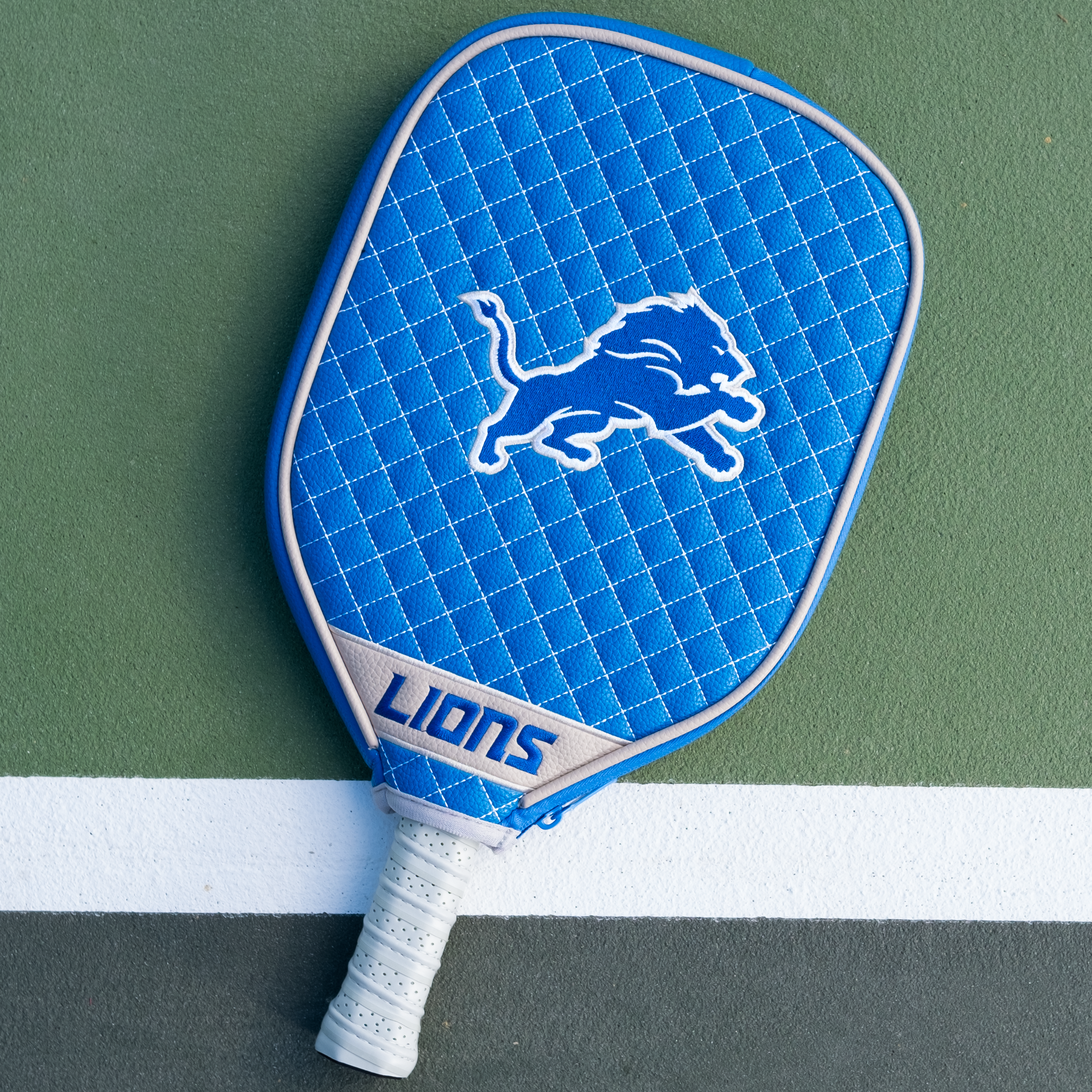 Detroit Lions Quilted Pickleball Paddle Cover (Blue)