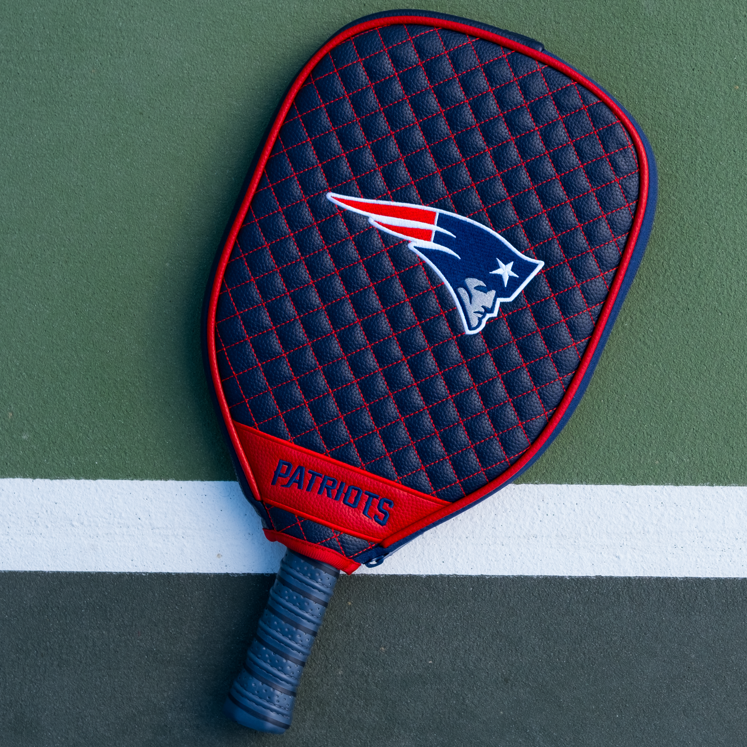 New England Patriots Quilted Pickleball Paddle Cover (Navy)