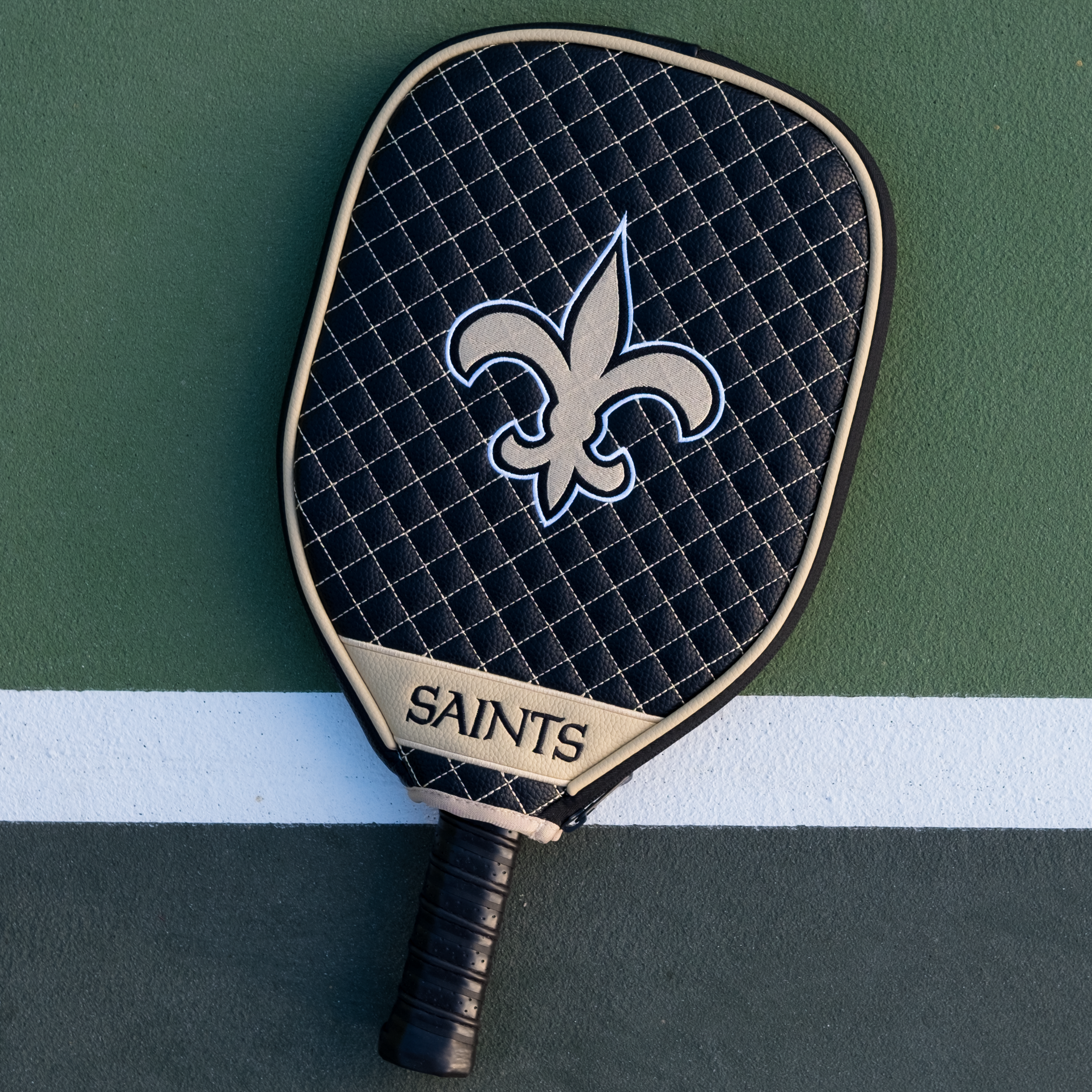 New Orleans Saints Quilted Pickleball Paddle Cover (Black)