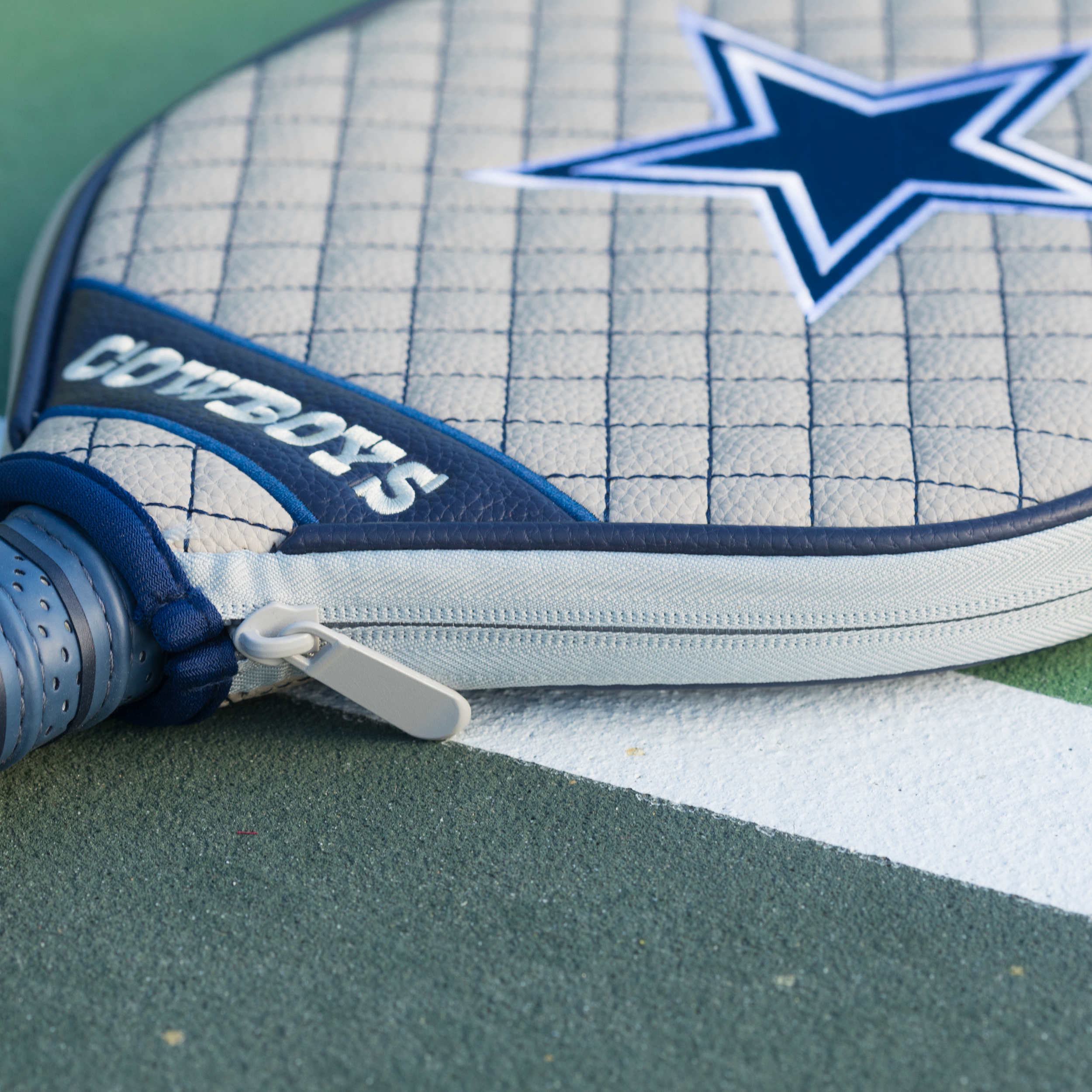 Dallas Cowboys Quilted Pickleball Paddle Cover (Gray)